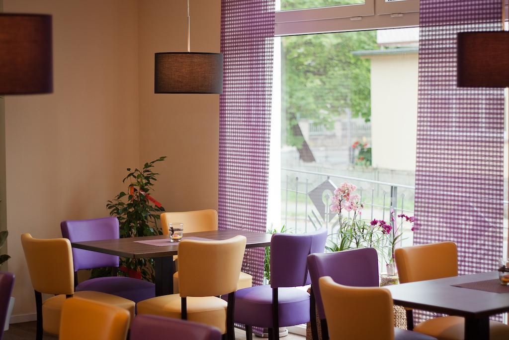 Bad Tennstedt Cafe Hehrlich - Cafe, Pension & Mehr מראה חיצוני תמונה